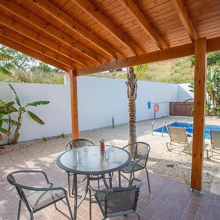 Kanthos - Beautiful 4 Bedroom With Pool Vila