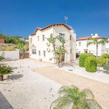 Kanthos - Beautiful 4 Bedroom With Pool *