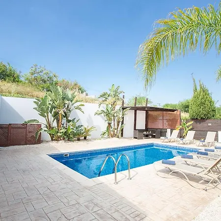 Kanthos - Beautiful 4 Bedroom With Pool Willa *