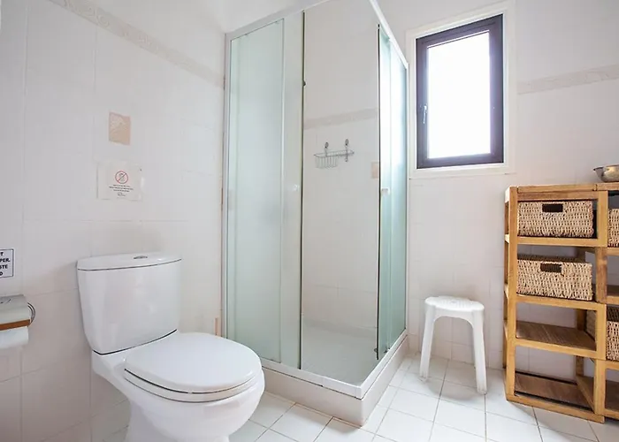 Kanthos - Beautiful 4 Bedroom With Pool Πρωταράς