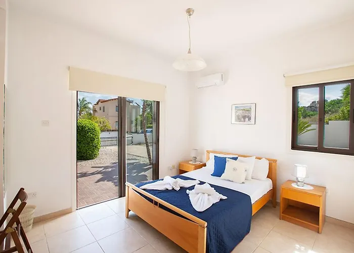 Βίλα Kanthos - Beautiful 4 Bedroom With Pool Πρωταράς