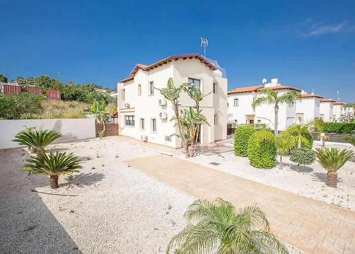 Kanthos - Beautiful 4 Bedroom With Pool *