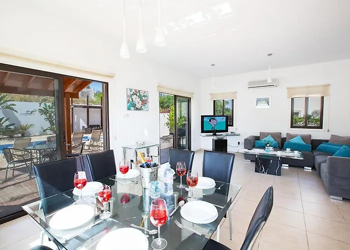 Βίλα Kanthos - Beautiful 4 Bedroom With Pool